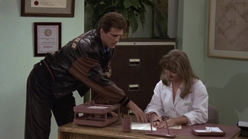 Cheers - S10E11: I'm Okay, You're Defective