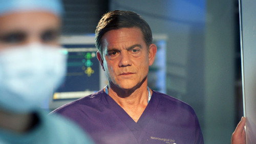Holby City - S18E46: Fractured
