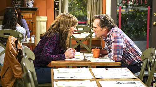 Mom - S4E8: Freckled Bananas and a Little Schwinn