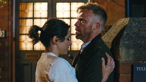 Casualty - S33E3: Coping Mechanisms