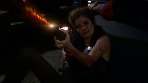 Star Trek: Voyager - S3E12: Macrocosm