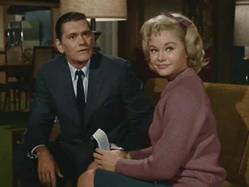 Bewitched - S1E8: The Girl Reporter