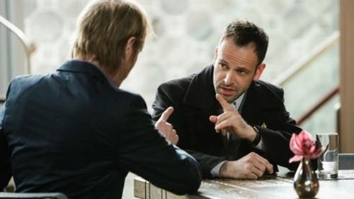 Elementary - S2E21: The Man with the Twisted Lip