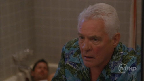 The Closer - S6E4: Layover