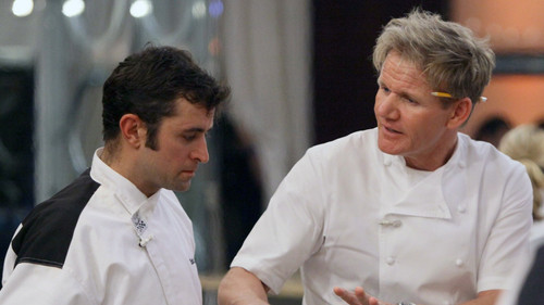 Hell's Kitchen - S12E19: 4 Chefs Compete