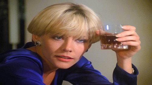 Dallas - S14E20: Some Leave, Some Get Carried Out