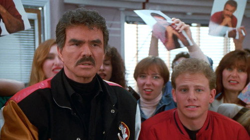 Beverly Hills, 90210 - S3E26: She Came in Through the Bathroom Window