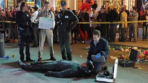 CSI: Crime Scene Investigation - S14E2: Take the Money and Run