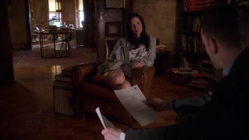 Elementary - S2E18: The Hound of the Cancer Cells