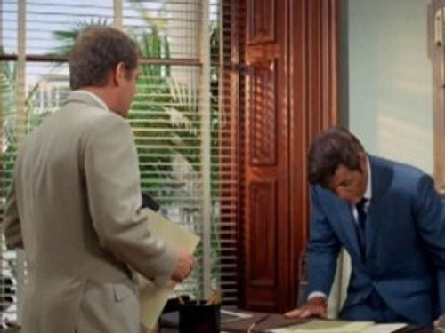 Hawaii Five-O - S2E17: Run, Johnny, Run