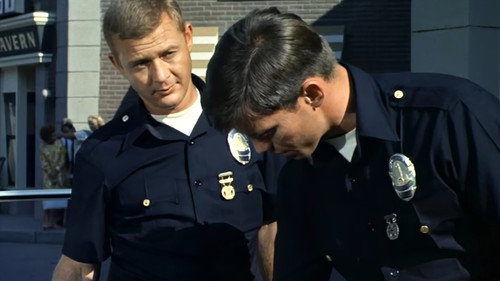 Adam-12 - S1E9: Log 101: Someone Stole My Lawn