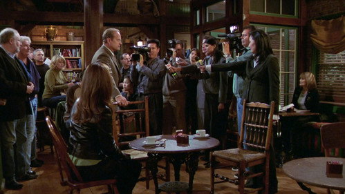 Frasier - S11E8: Murder Most Maris (2)