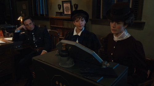 Murdoch Mysteries - S16E14: Murdoch at the End of the World