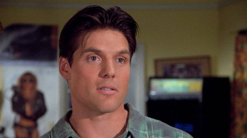 Beverly Hills, 90210 - S4E16: Crunch Time