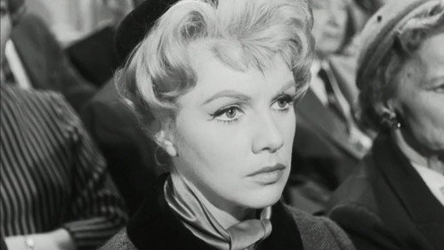 Perry Mason - S2E24: The Case of the Calendar Girl