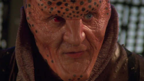Babylon 5 - S5E12: The Ragged Edge