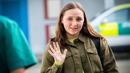Casualty - S36E5: The Road Less Travelled