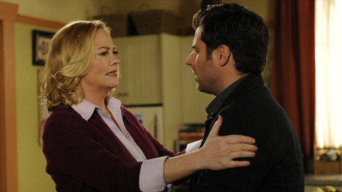 Psych - S5E16: Yang 3 in 2D