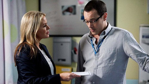 Holby City - S12E43: Two in Five Marriages
