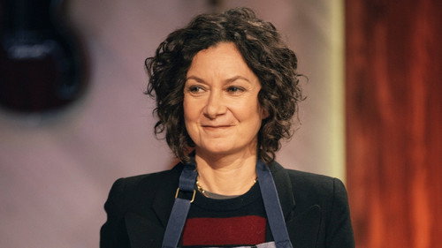 The Kelly Clarkson Show - S3E31: Sara Gilbert, Priyanka Naik, Hot Bench, The Band CAMINO