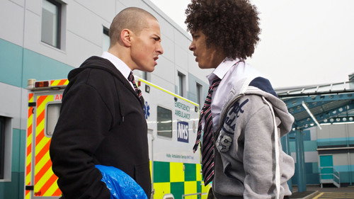 Casualty - S26E40: Do the Right Thing