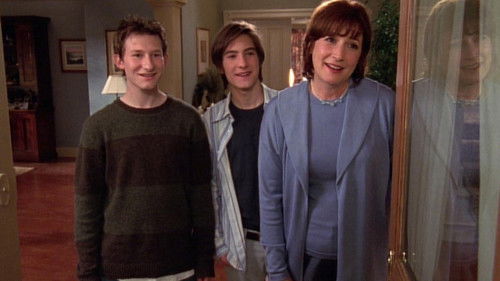 Malcolm in the Middle - S5E20: Victor's Other Family