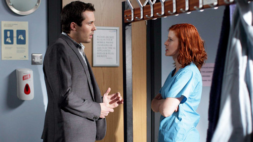 Holby City - S13E26: Boy Valentine, Girl Valentine