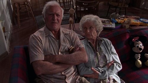Malcolm in the Middle - S2E15: The Grandparents