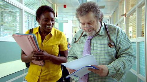 Holby City - S14E36: Unsafe Haven (2)