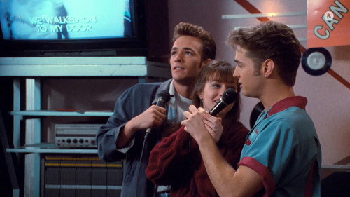Beverly Hills, 90210 - S2E23: Cardio Funk