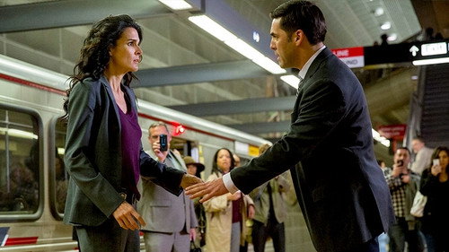 Rizzoli & Isles - S6E1: The Platform