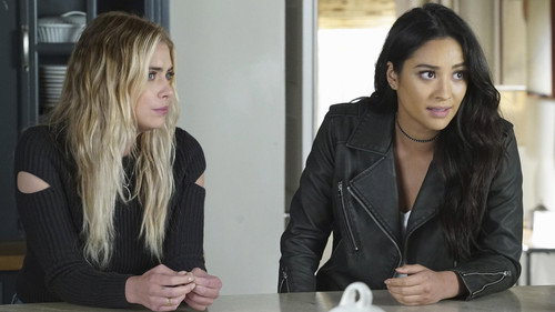 Pretty Little Liars - S7E10: The DArkest Knight