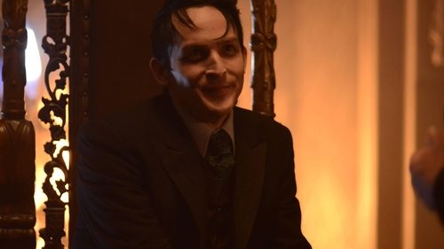 Gotham - S2E1: Rise of the Villains: Damned If You Do...