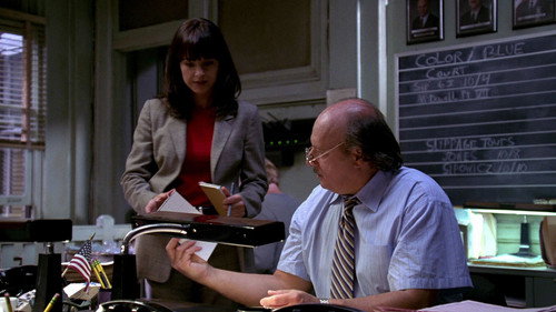 NYPD Blue - S10E2: You've Got Mail