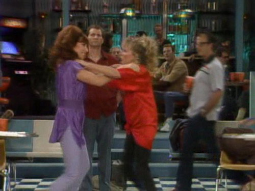 Married... with Children - S2E9: Alley of the Dolls