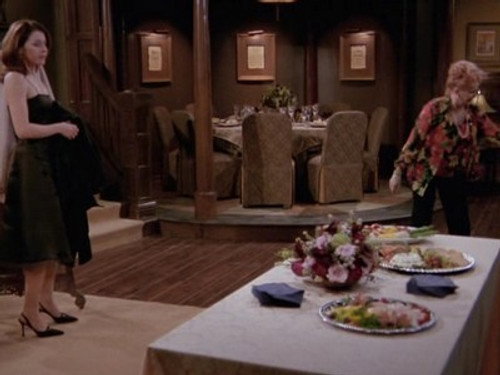Frasier - S10E14: Daphne Does Dinner