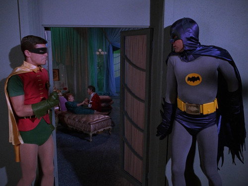 Batman - S2E16: The Dead Ringers