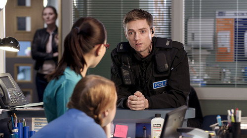 Casualty - S29E10: Deadfall
