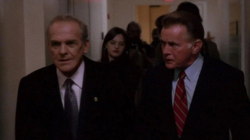 The West Wing - S4E12: Guns Not Butter