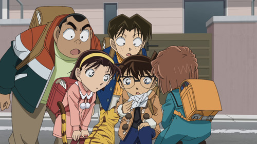 Detective Conan - S1E1184: The Red-Brick Warehouse and the Vanishing Kidnapper (1)