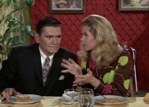 Bewitched - S5E30: Samantha and Darrin in Mexico City