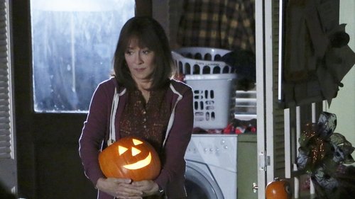 The Middle - S5E5: Halloween IV: The Ghost Story
