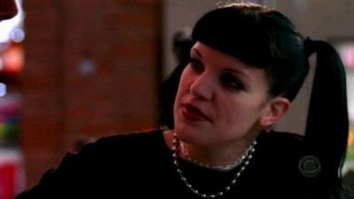 NCIS - S1E18: UnSEALed