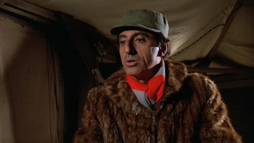 M*A*S*H - S11E14: Give and Take