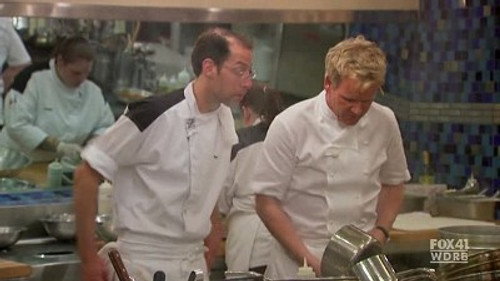 Hell's Kitchen - S8E13: 4 Chefs Compete