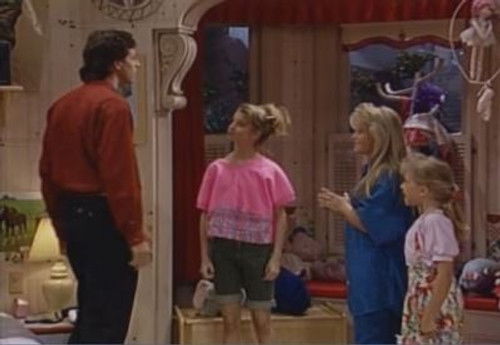 Full House - S4E2: Crimes and Michelle's Demeanor