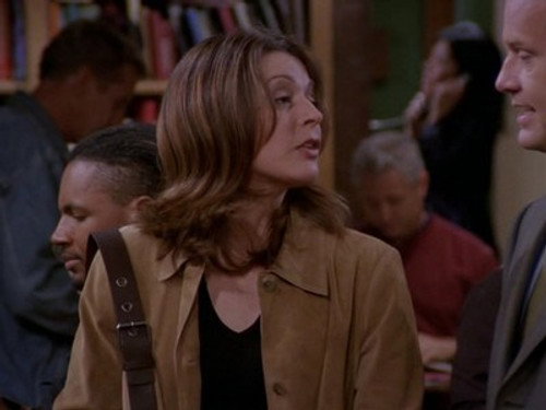 Frasier - S10E15: Trophy Girlfriend