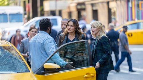 Law & Order: Special Victims Unit - S24E6: Controlled Burn