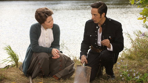 Murdoch Mysteries - S10E13: Mr. Murdoch's Neighbourhood