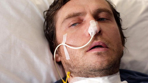 Casualty - S25E25: Till Death Us Do Part